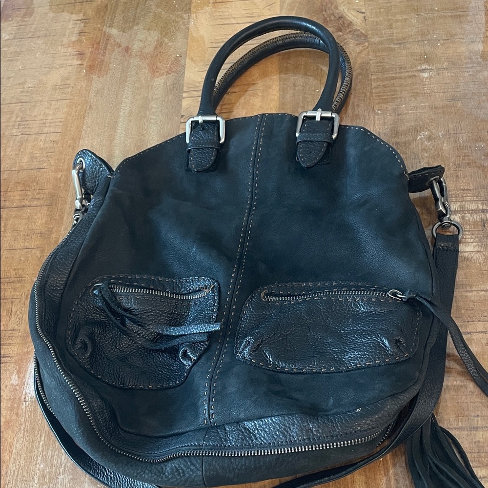 Chic Black Leather Shoulder Bag
